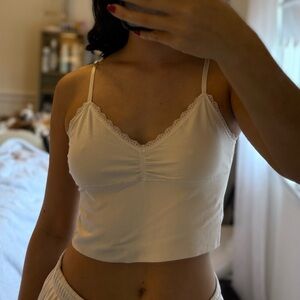 Chic White Lace-Trimmed Women's Camisole